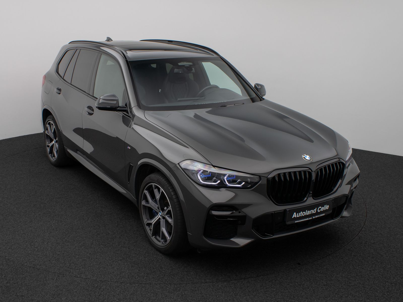 Fahrzeugabbildung BMW X5 xD30d M Sport Panorama Laser 360°HUD DAB H/K