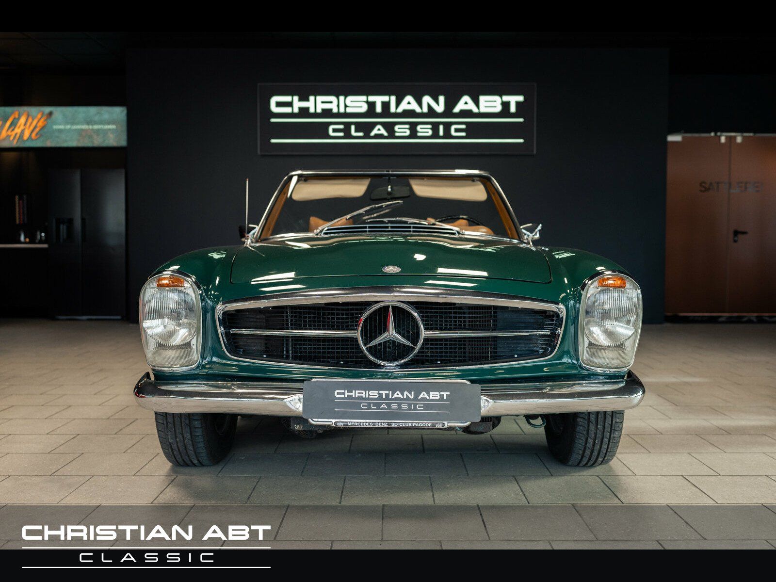 Fahrzeugabbildung Mercedes-Benz SL 280 Pagode