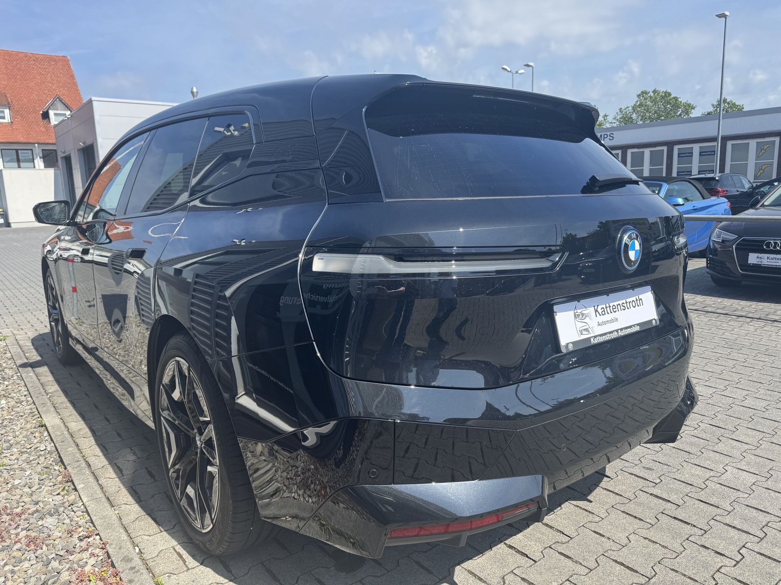 BMW iX xDrive40 Sport Atelier Laser AHK Harman foto 4