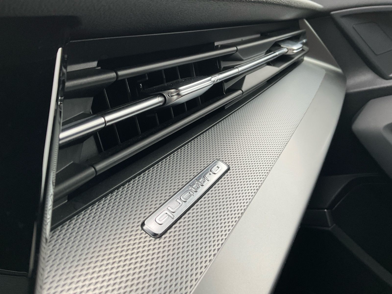 Audi S3 - Bild 32