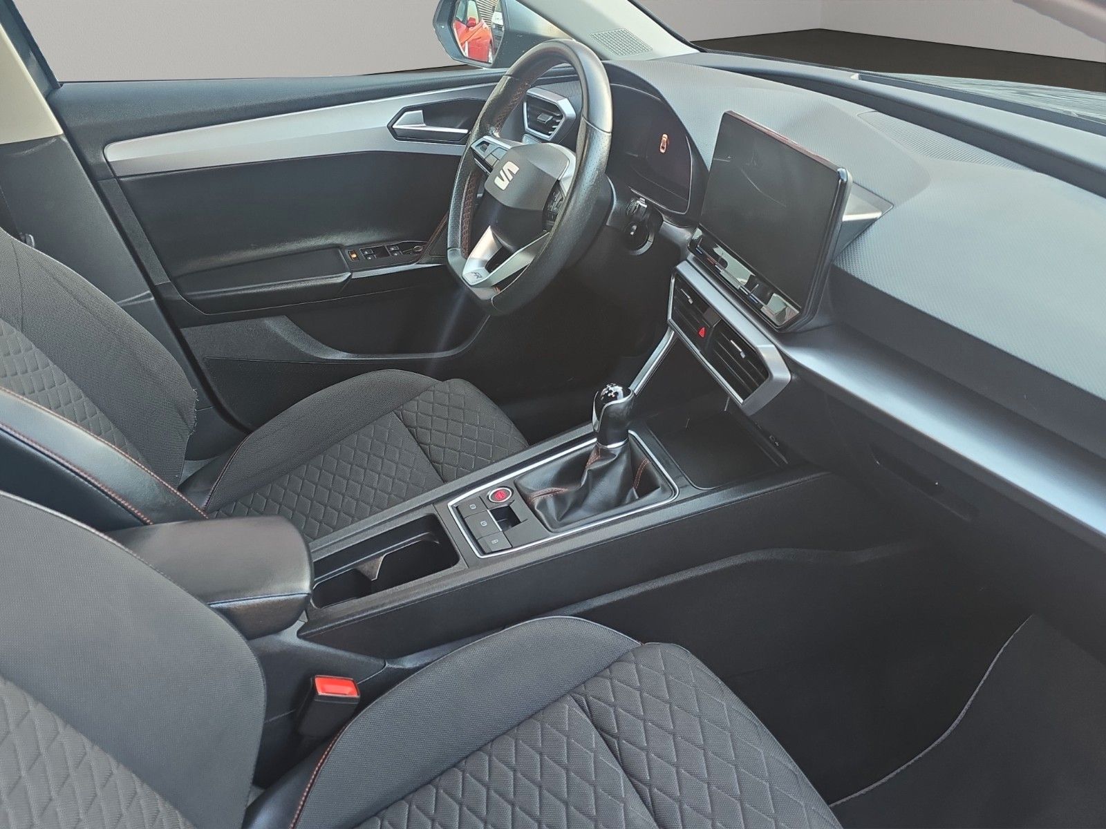 Fahrzeugabbildung SEAT Leon FR Sports LED+NAV+APP+ACC