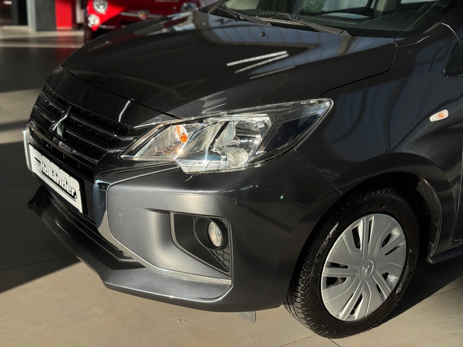 Fahrzeugabbildung Mitsubishi Space Star 1.2 Select "Klima Allwetterreifen"