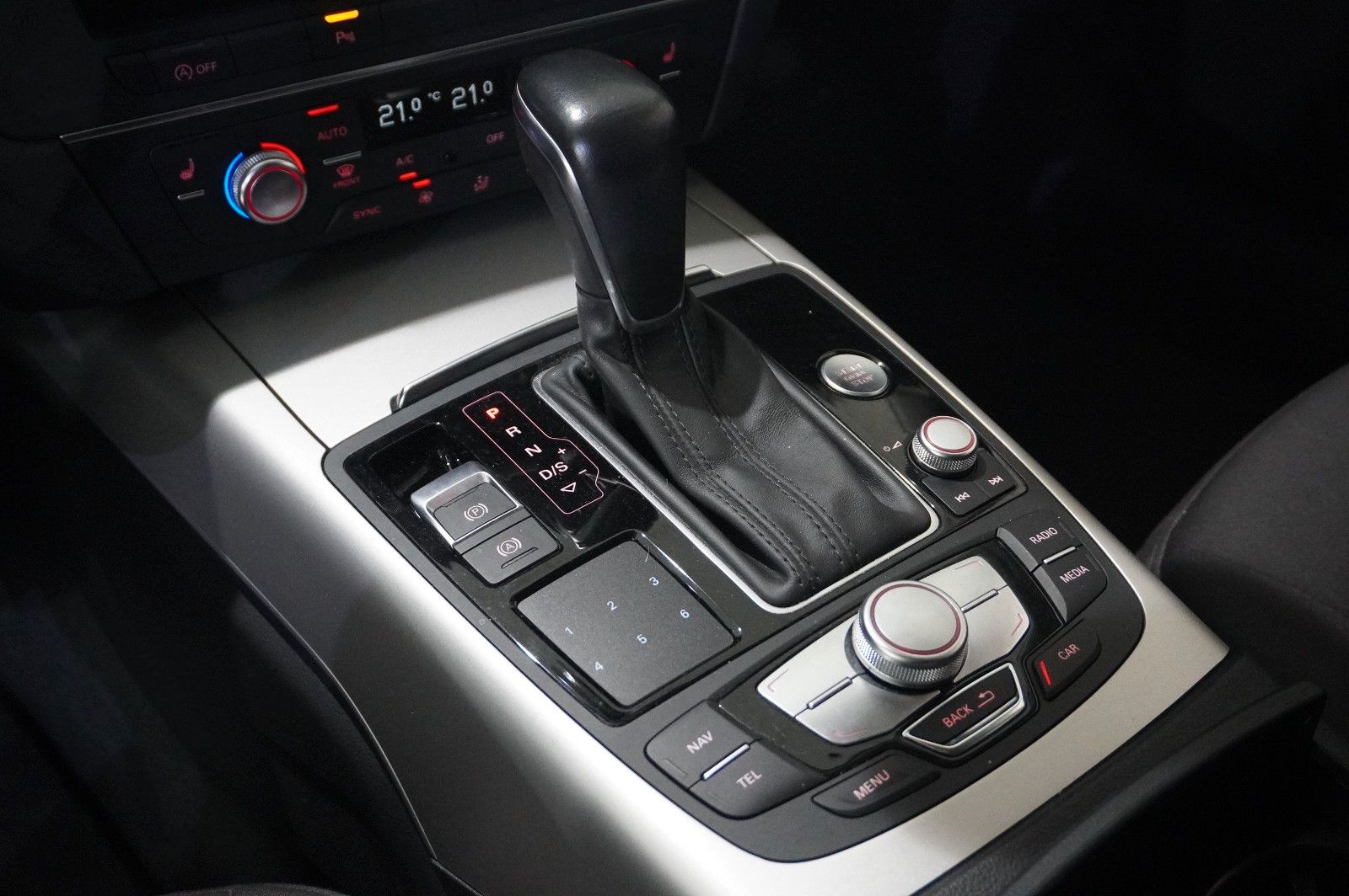 Fahrzeugabbildung Audi A6 Avant 2.0 TFSI QUATTRO NAVI/LED/KAMERA/SH/TÜV
