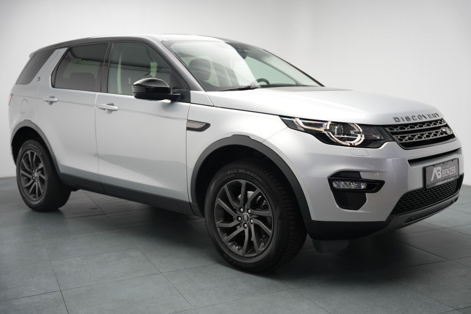 Fahrzeugabbildung Land Rover Discovery Sport SE AWD *Kamera*Navi*SHZ