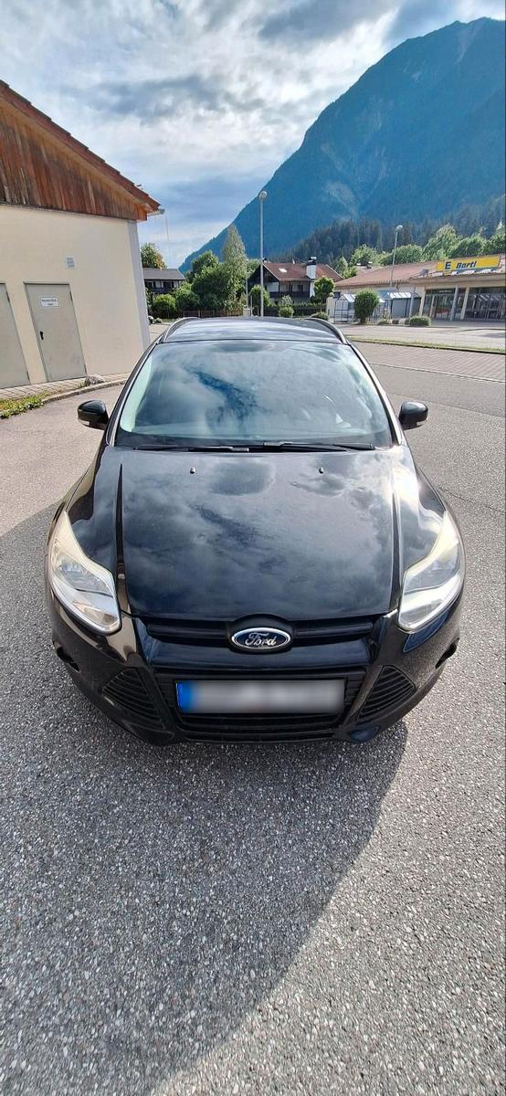 Ford Focus 2015 — rear view