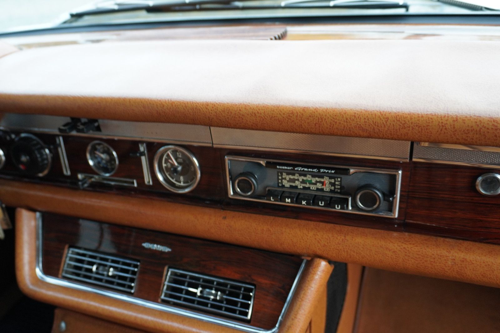 Fahrzeugabbildung Mercedes-Benz 600