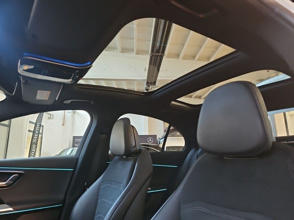 Fahrzeugabbildung Mercedes-Benz E 300 de AMG Night ACC Pano Totwi. Memo Burm.4D