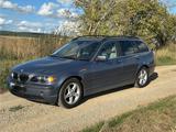 BMW 320i touring - - BMW 320 aus 2002: Kombi