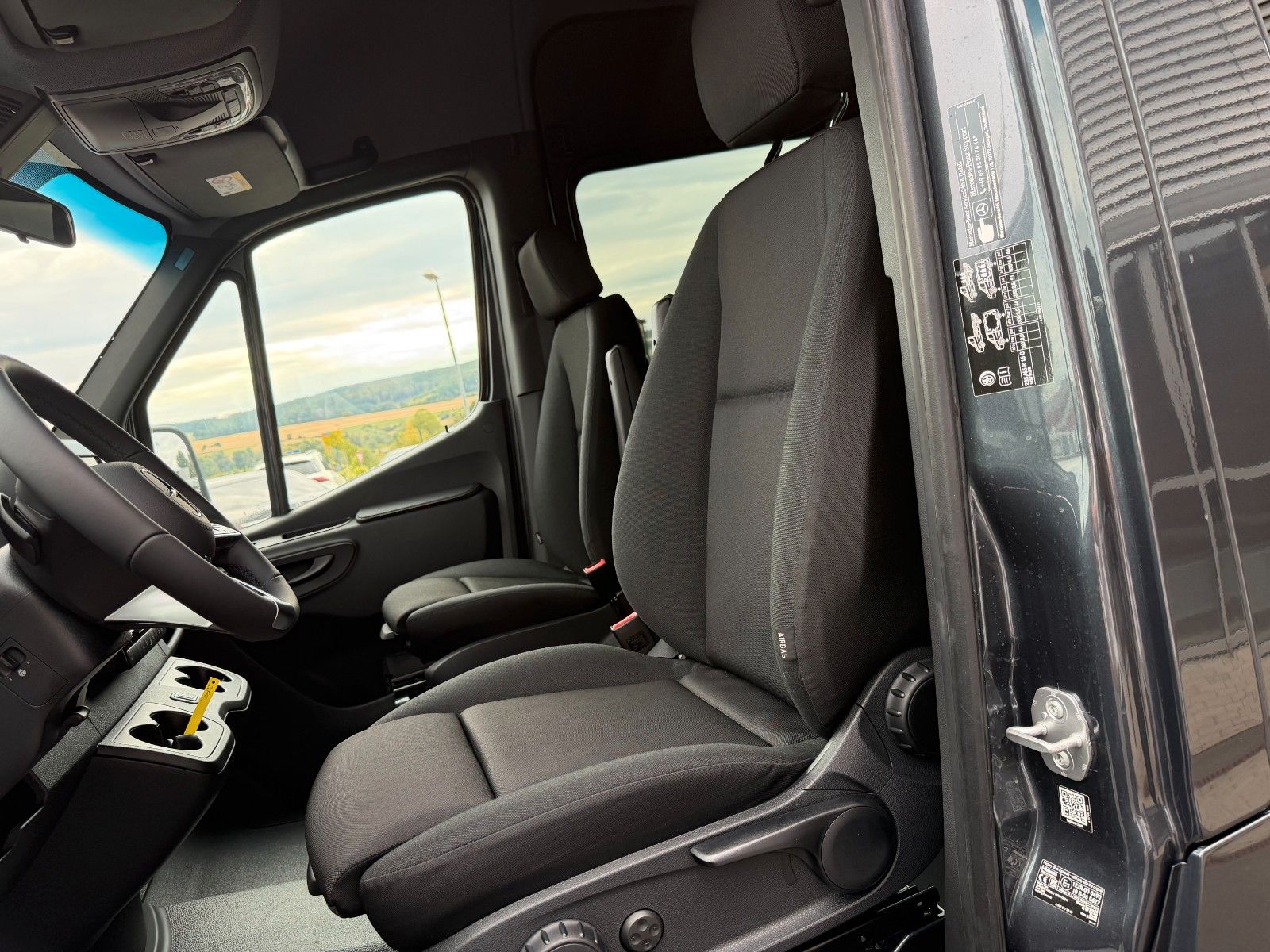 Fahrzeugabbildung Mercedes-Benz Sprinter 317 CDI 9G SELECT Stdh Dachklima LED