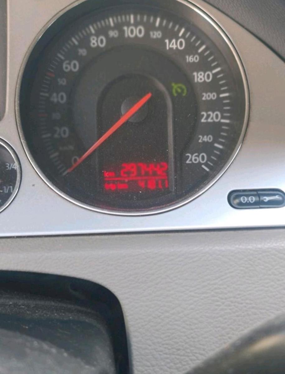 Volkswagen Passat 2005 — photo 8