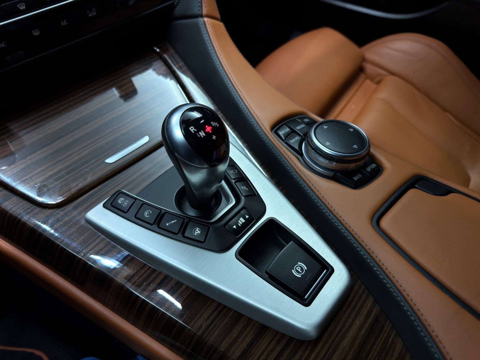 Fahrzeugabbildung BMW M6 Gran Coupe Competition|B/O|NIGHT-VISION|VOLL|