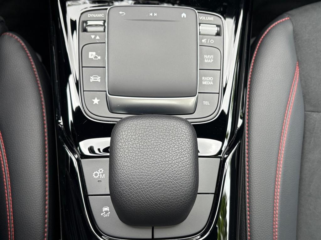 Mercedes-Benz CLA 35 AMG 4M SB LED|AMBI|TEMP|KAM|PANO|SHZ