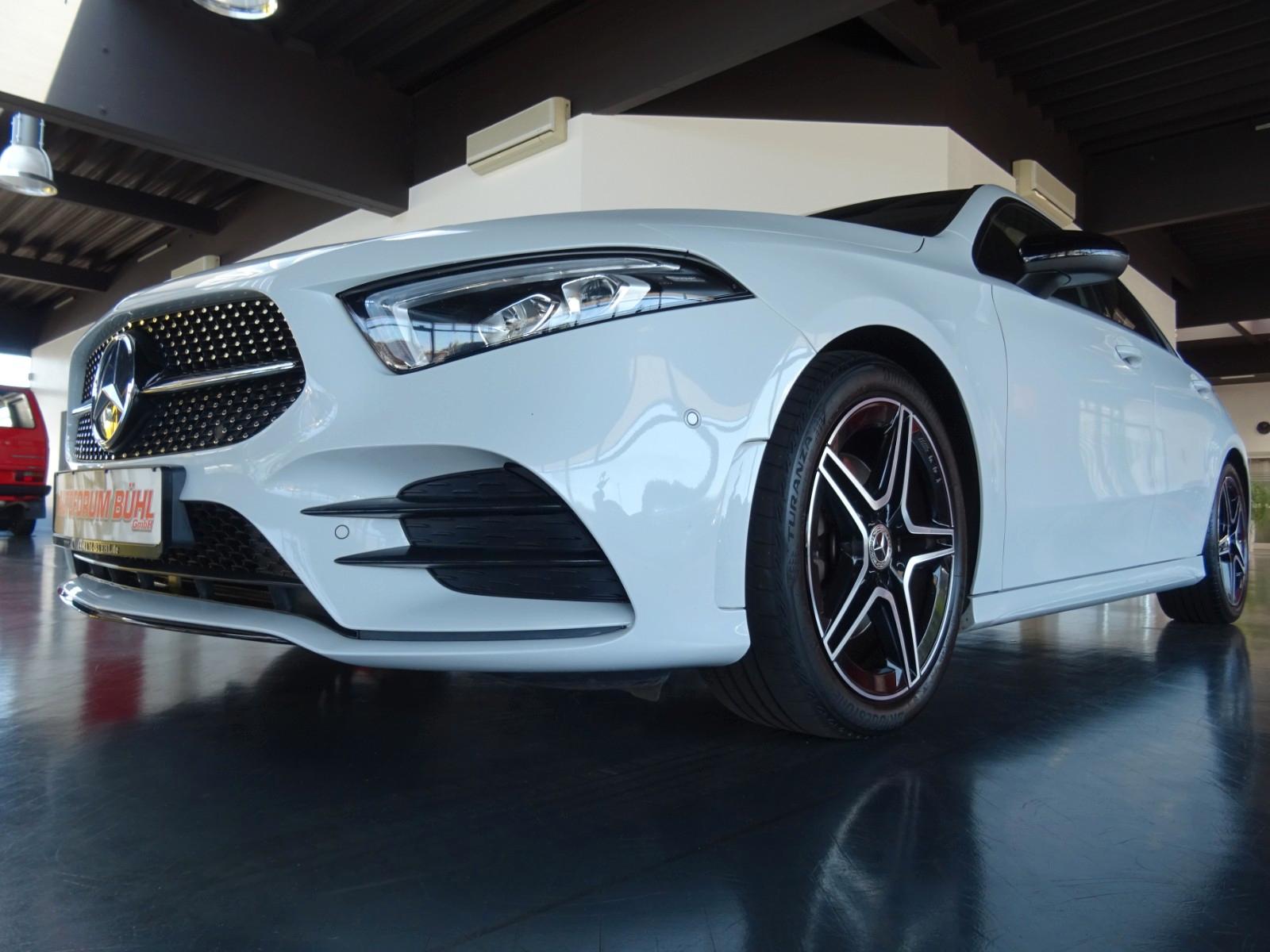Mercedes-Benz A 220 4MATIC AMG line/ Navi/ LED/ NIght/ limo.