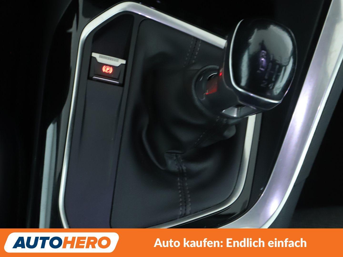 Peugeot 3008 1.5 Blue-HDi Allure*NAVI*PDC*KLIMA*TEMPO*