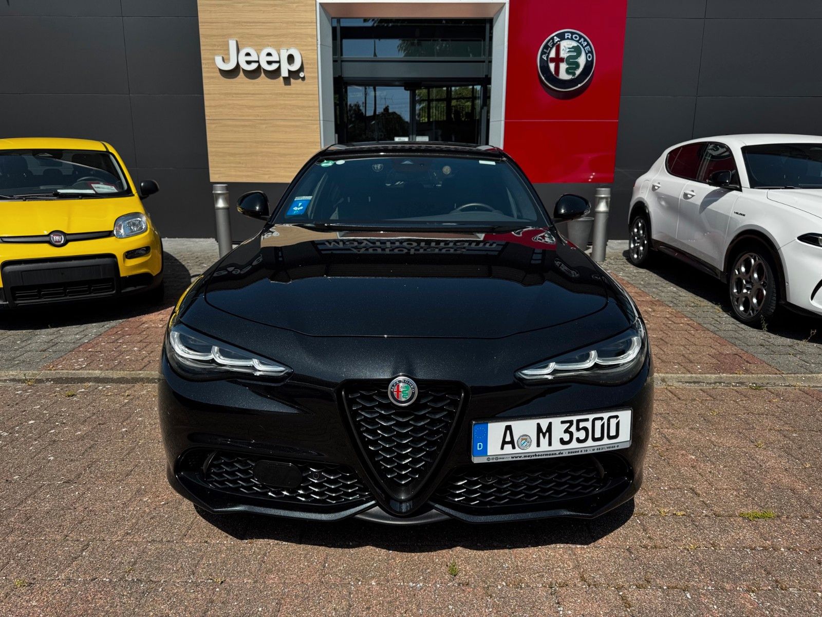 Fahrzeugabbildung Alfa Romeo Giulia MY23 Veloce 2.2 Diesel 210PS MEMORY NAVI