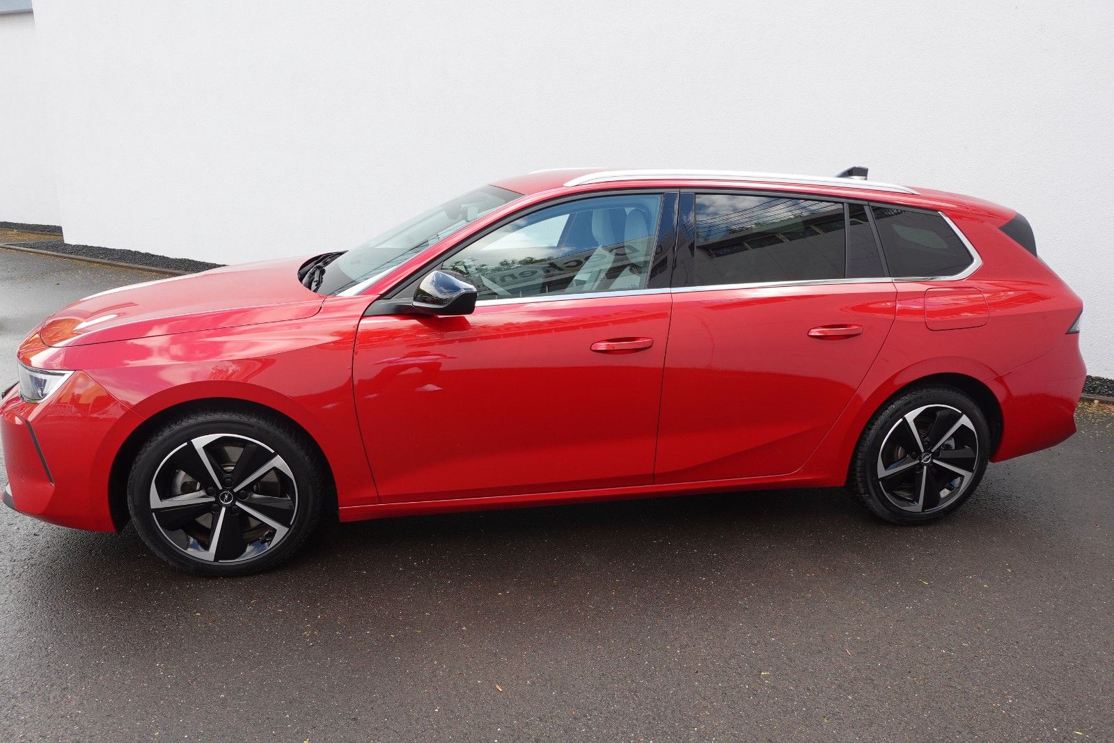 Fahrzeugabbildung Opel Astra L Sports Tourer Elegance PHEV,PP, RFK