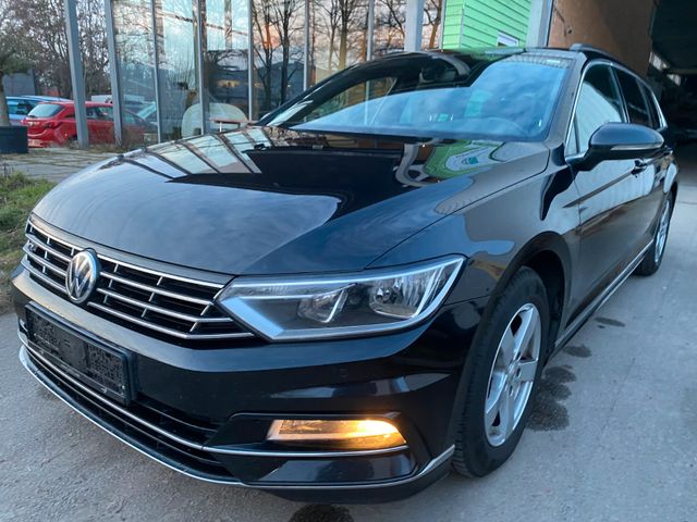 Volkswagen Passat 2.0TDI R-Line Panorama 1 Hand