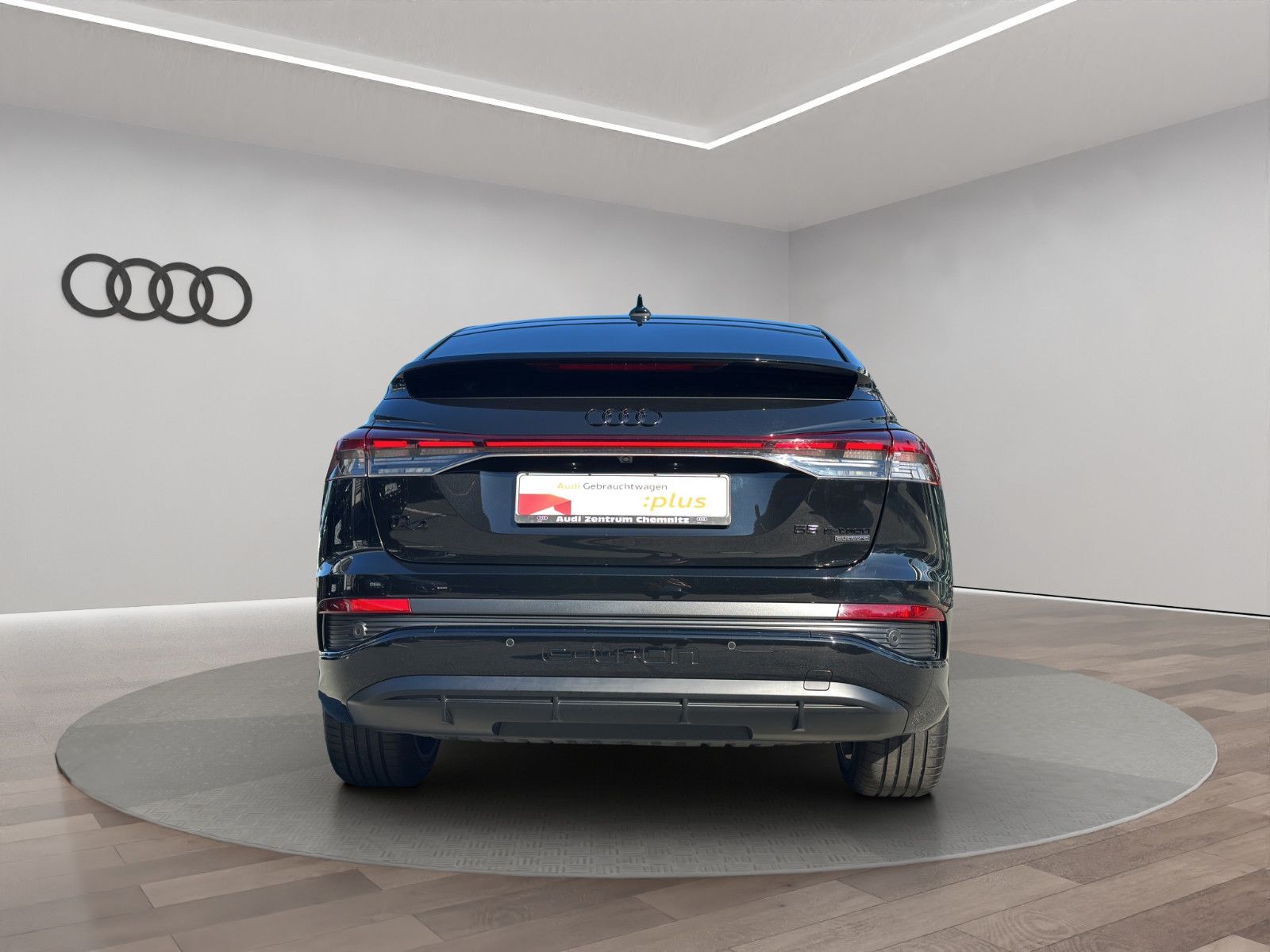 Audi Q4 Sportback 55 e-tron qu. S LINE PANO AR WÄRMEP foto 6