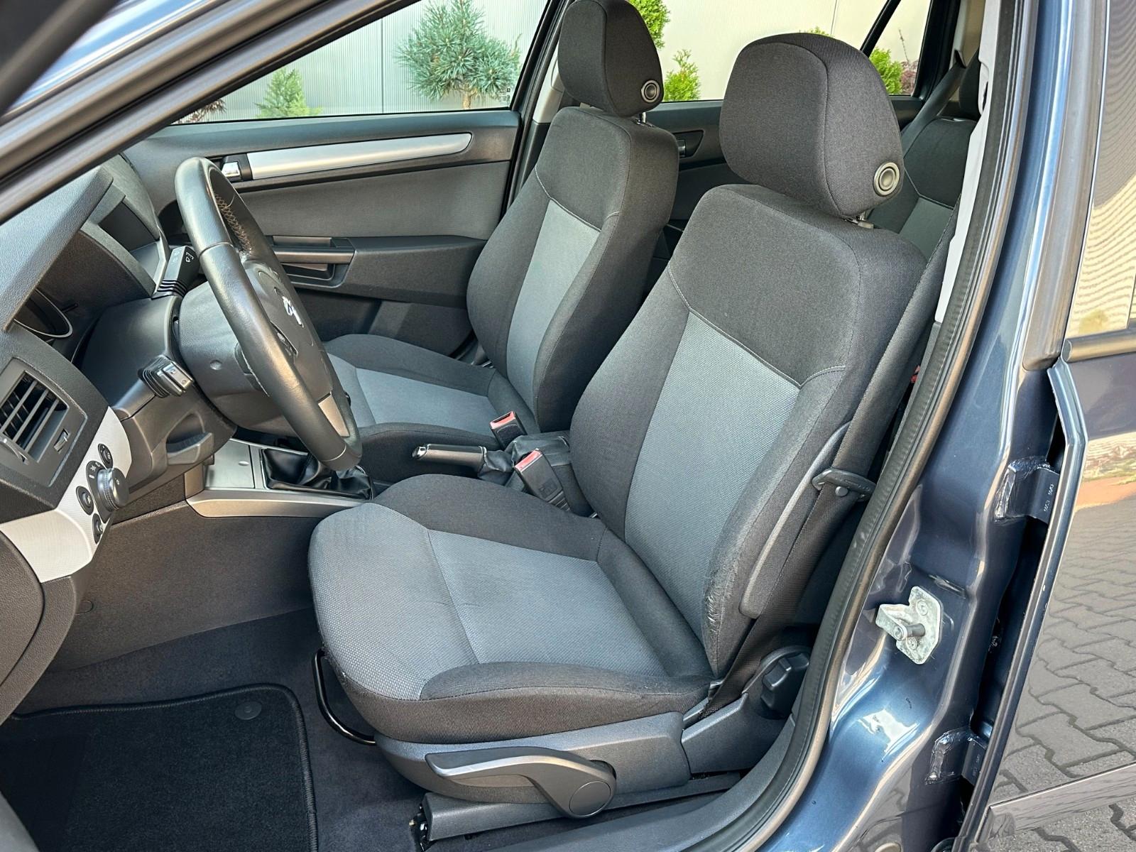 Opel Astra 2006 — photo 6