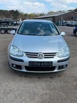 Volkswagen Golf 1.6 - Volkswagen Golf aus 2004: 1.6