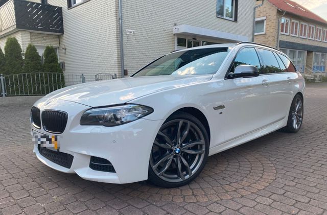 BMW M550d Voll M-Packet Leder Xenon 1.Hand