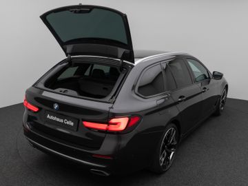 Fahrzeugabbildung BMW 530d Tour Luxury HUD ACC H/K AHK Komfortsitz 20"