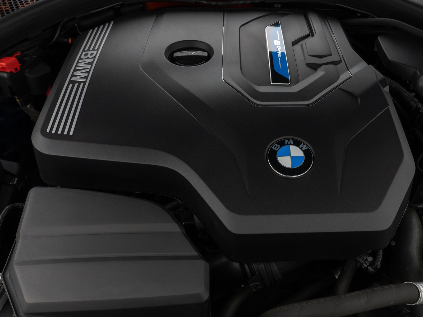 Fahrzeugabbildung BMW 330e Sport Line Kamera Laser HUD DAB Komfort