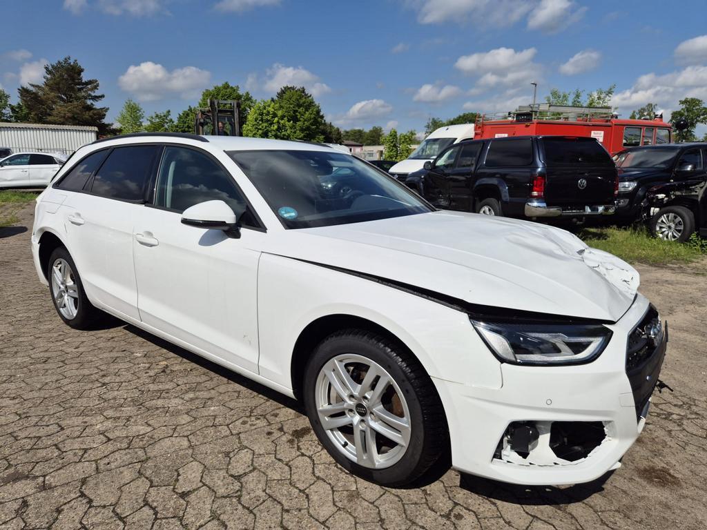 Audi A4 Avant 45 TFSI Quattro S-tronic Leder LED