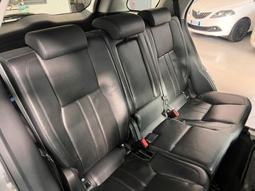 Land-Rover Discovery Sport - 9