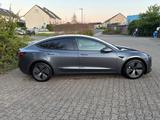 Tesla Model 3 RWD PDC AHK Garantie LFP AMD - Tesla Model 3 in Düsseldorf