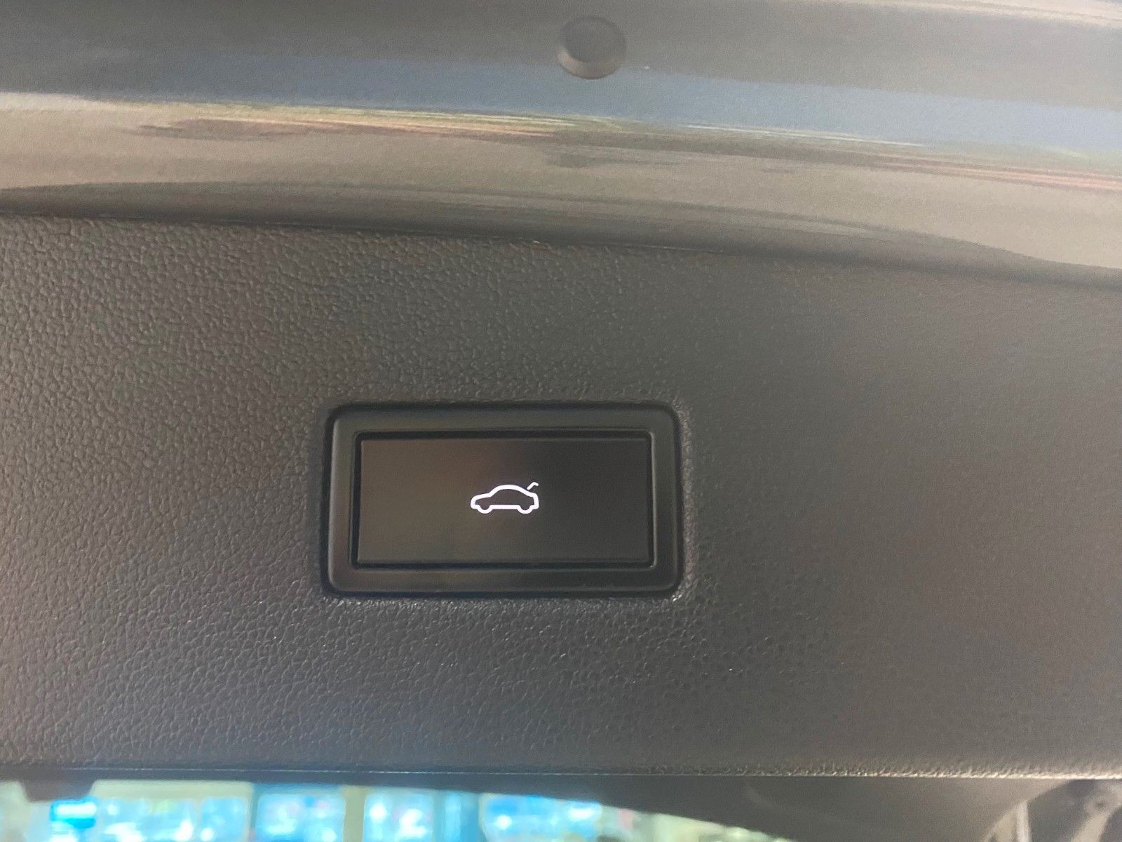 Fahrzeugabbildung Volkswagen Tiguan 2.0 TSI DSG 4MOTION Highline+ACC+DCC+NAVI