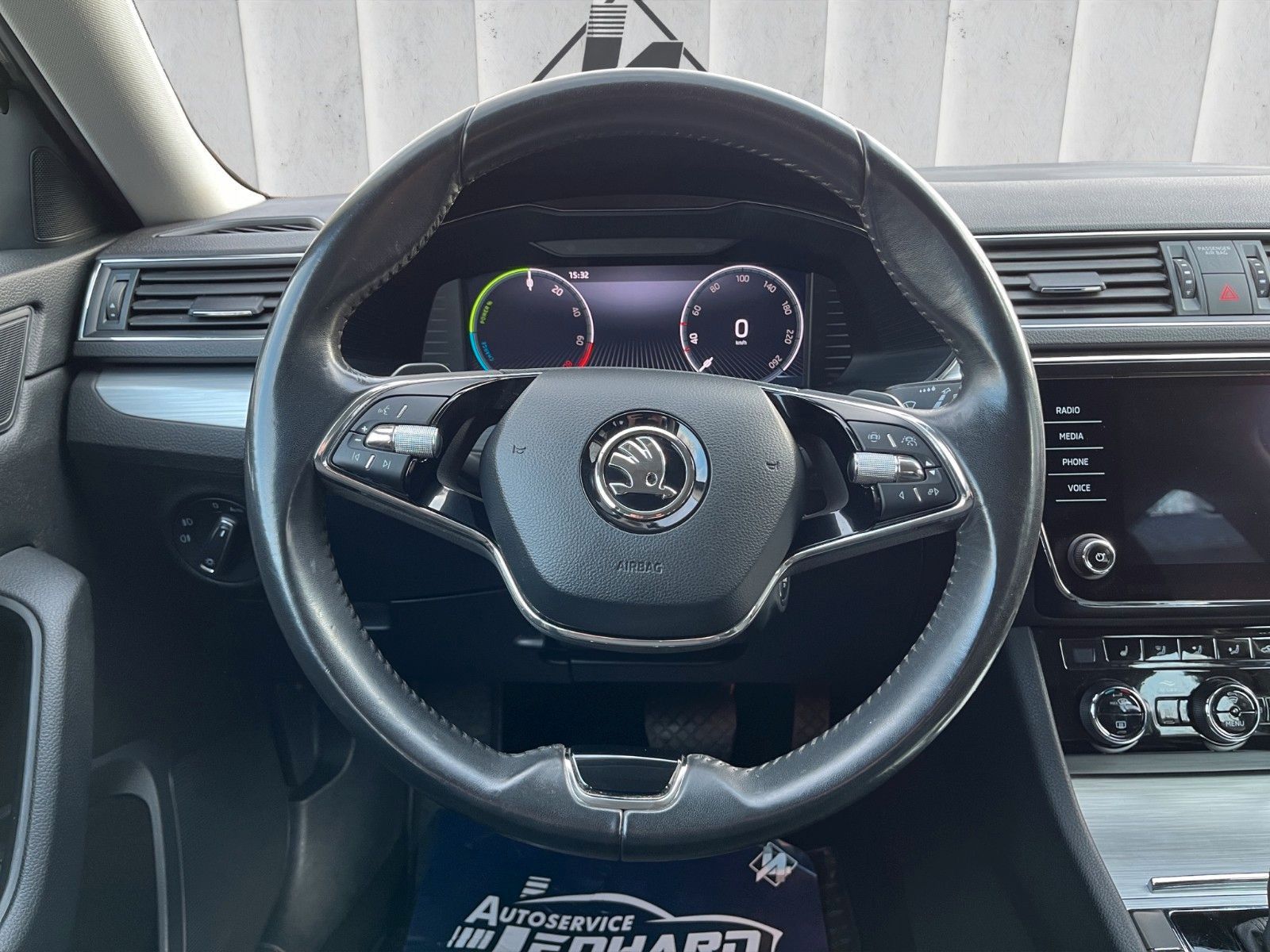 Fahrzeugabbildung SKODA Superb 1.4L DSG Combi*ViCo*Standheizung*AHK**