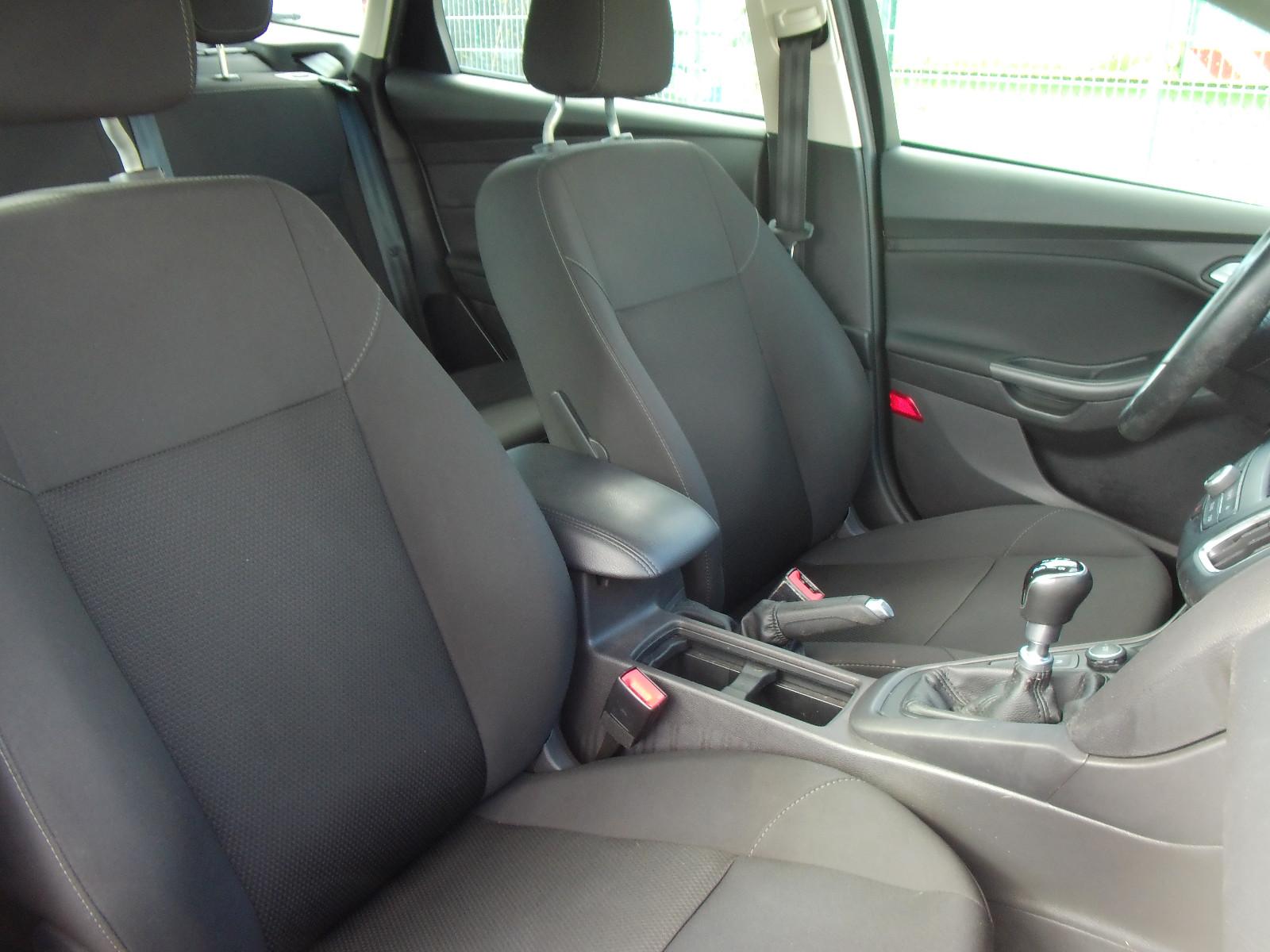 Ford Focus 2015 — фото 11