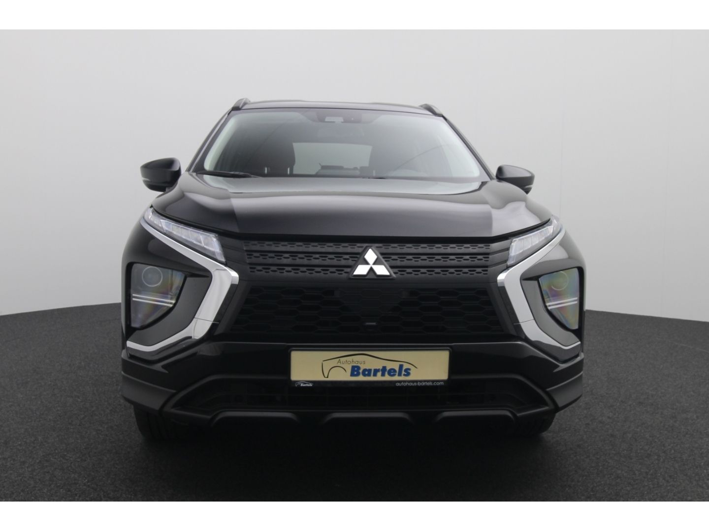 Fahrzeugabbildung Mitsubishi Eclipse Cross Basis Hybrid 4WD Rückfahrkamera