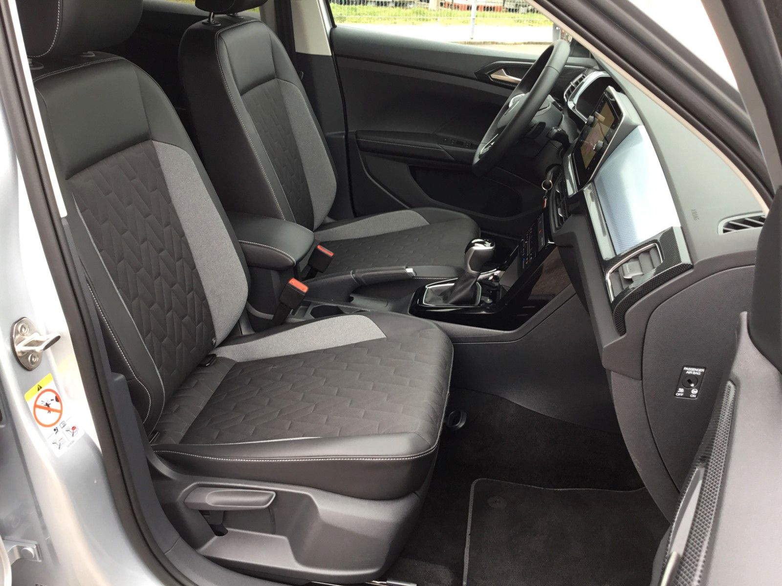 Fahrzeugabbildung Volkswagen T-Cross 1.0 TSI DSG GOAL+AHK+ACC+AppConnect+LED