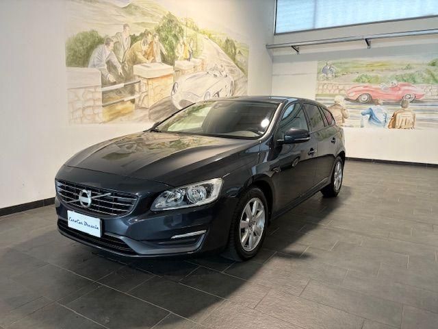 Volvo VOLVO V60 D2 Powershift Business - NAVIG - VETRI