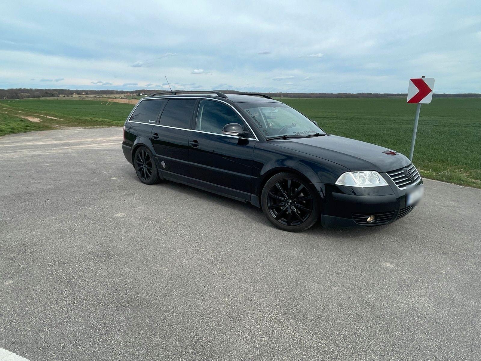 Volkswagen Passat 2005 — rear view