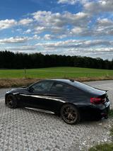 BMW M4 Unfallfrei, KW-Fahrwerk, M-Performace AGA - BMW: Coupe, Unfall