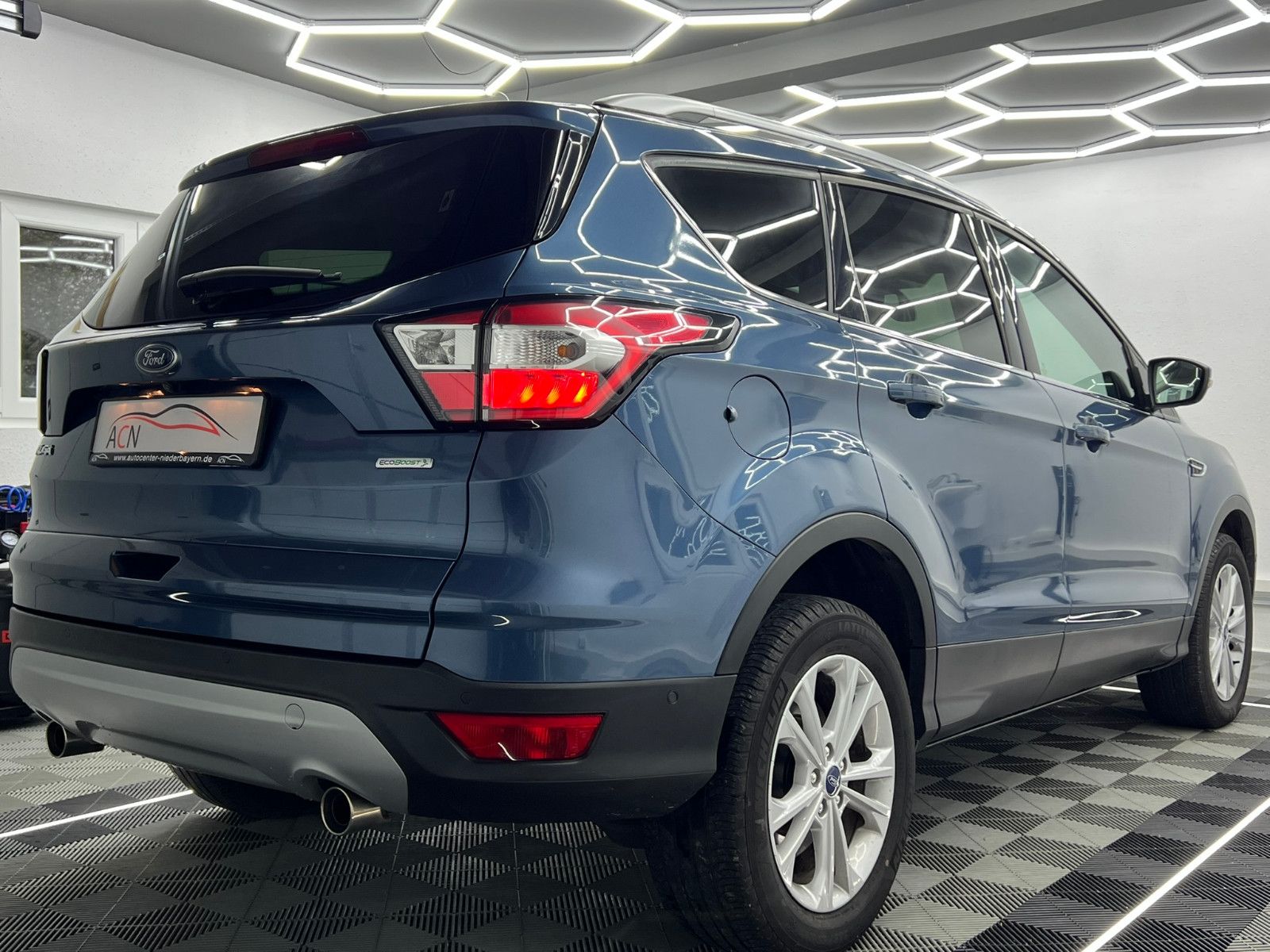 Fahrzeugabbildung Ford Kuga Titanium/NAVI/2-ZONEN/KAMERA/2.HAND