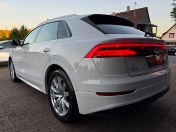 Audi Q8 - 6
