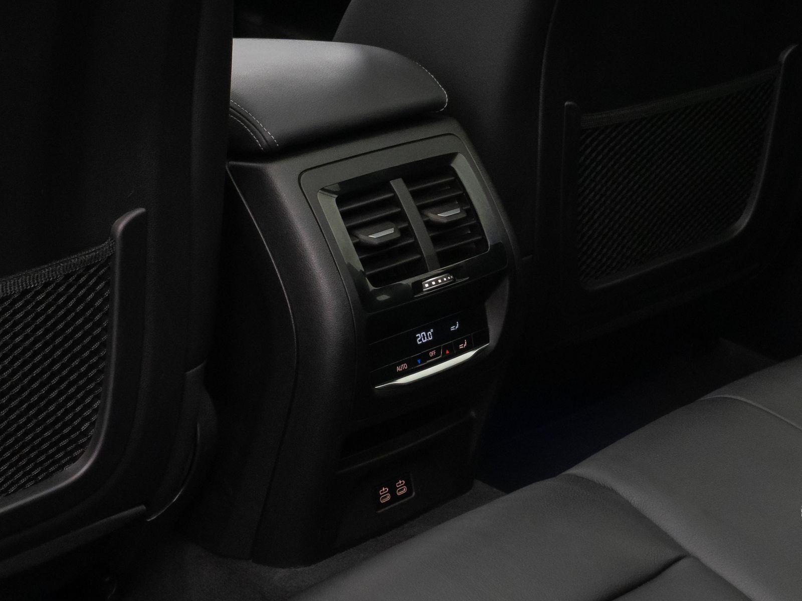 Fahrzeugabbildung BMW X3 M40i Panorama Kamera HUD DAB HiFi LED 20Zoll