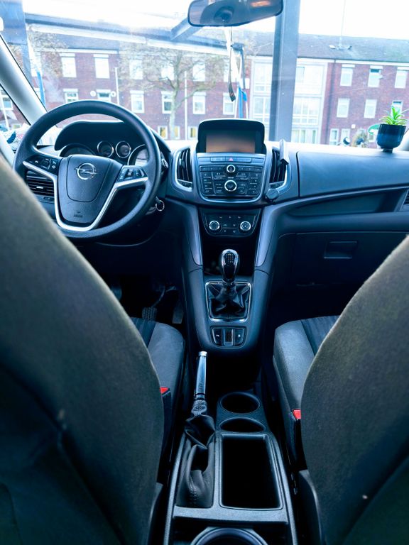 Image of Opel Zafira Tourer