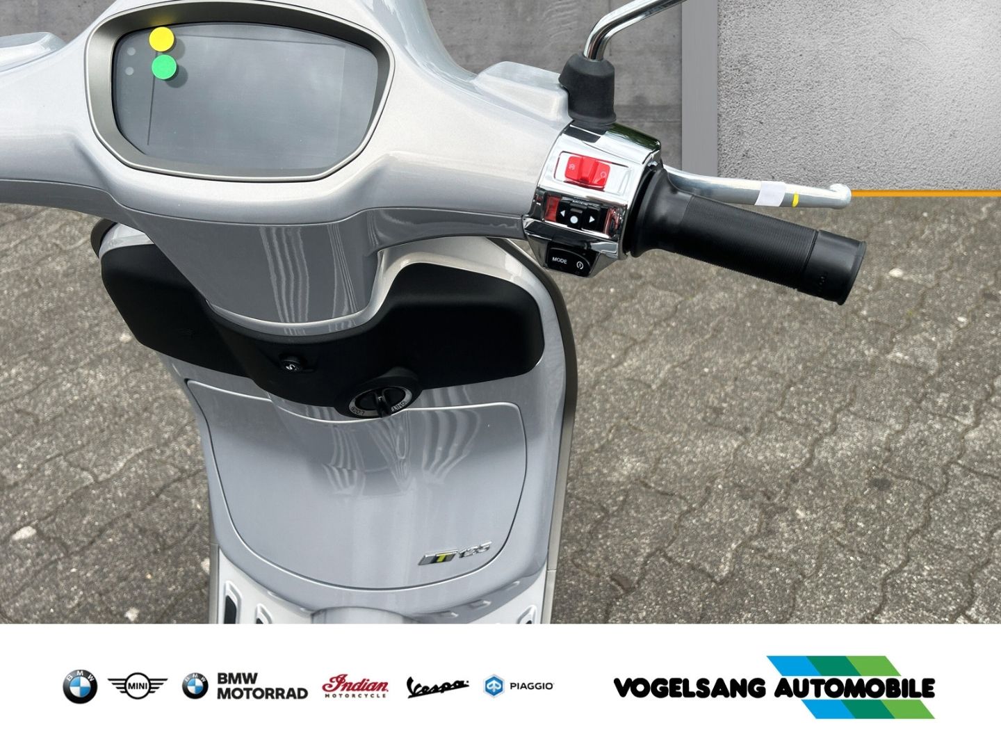 Fahrzeugabbildung Vespa Primavera 125 Tech, Modell 2025, TFT Display, Vo