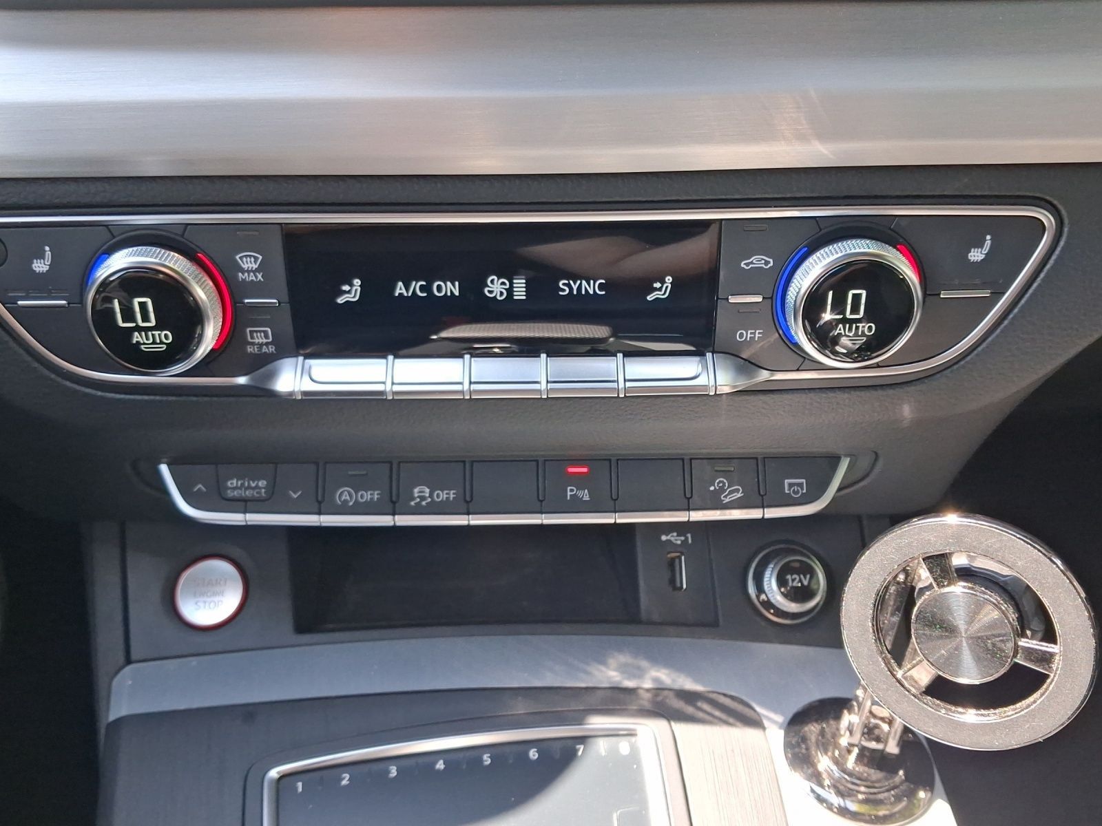 Audi SQ5 TDI Q PANO AHK MATRIX NAVI+ KAMERA foto 16