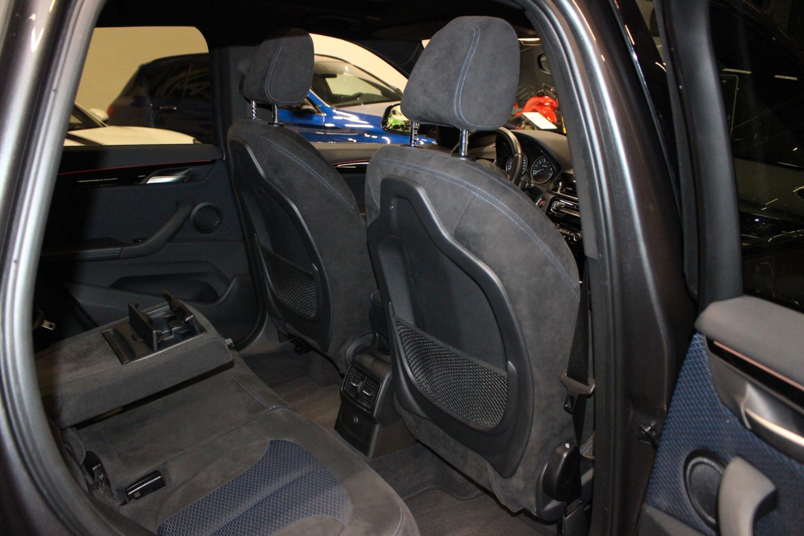 Fahrzeugabbildung BMW X1 xDrive 25 i M Sport Pano*HUD*Kamera*AHK