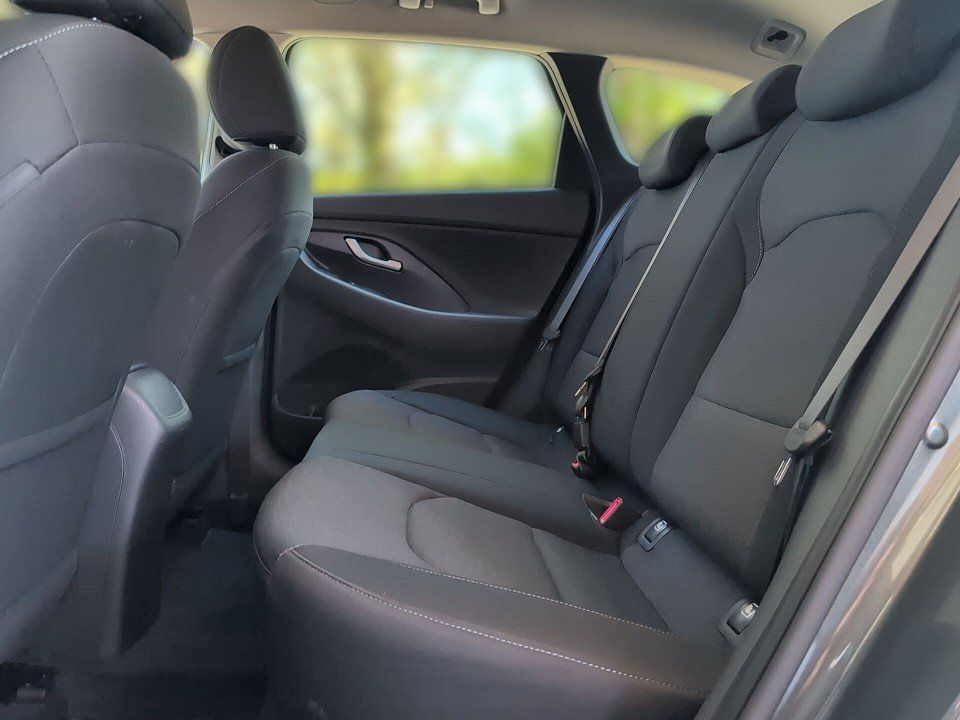 Fahrzeugabbildung Hyundai i30 KOMBI 1.0T EDITION30 GARANTIE SHZ+KAM+KLIMA+
