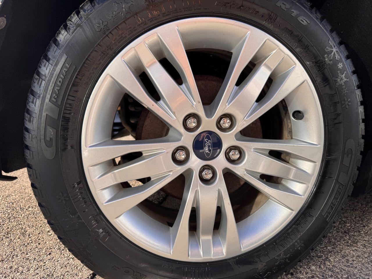Ford Focus 2013 — photo 15