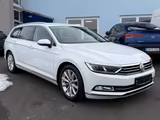 Volkswagen Passat Highline DSG ACC AHK DCC LED Kamera Sthz - Volkswagen Passat: Kombi, Highline
