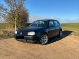 Volkswagen Golf 1.6 Highline*Tüv06/27* *AllwetterNeu* - Volkswagen Golf aus 2000: 1.6