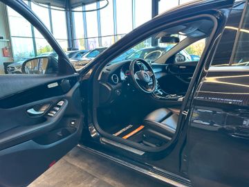 Mercedes-Benz C 180 *TÜVSERVICE NEU*TEMPO*NAV*LED*SZHZ*
